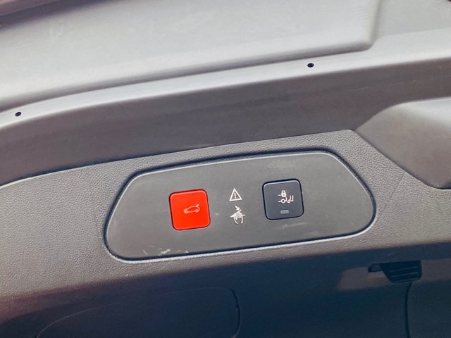 2020 Vauxhall Grandland X 1.6L Ultimate Nav 5dr - Photo 11