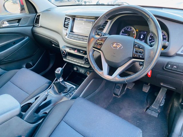 2018 Hyundai Tucson 1.6L SE Nav 5dr - Photo 2