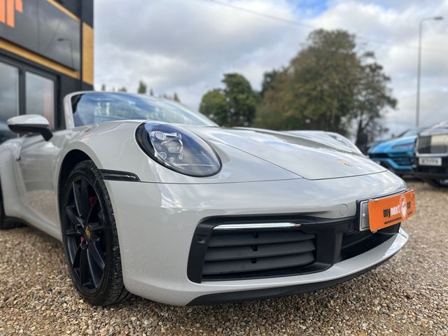 2019 Porsche 911 3L 992 Carrera 4s 2dr - Photo 3