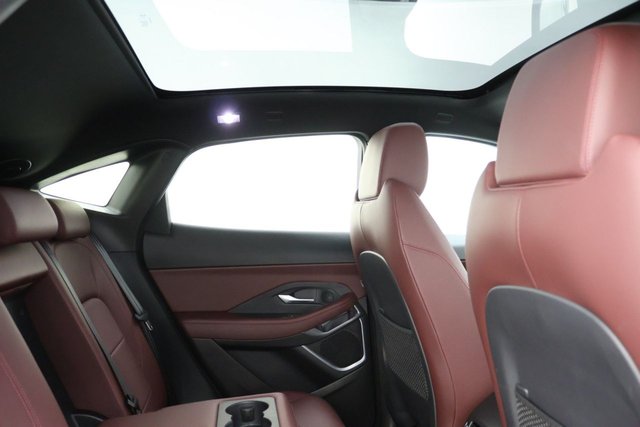 2024 Jaguar E-Pace 1.5L R-Dynamic SE Black 5dr - Photo 2