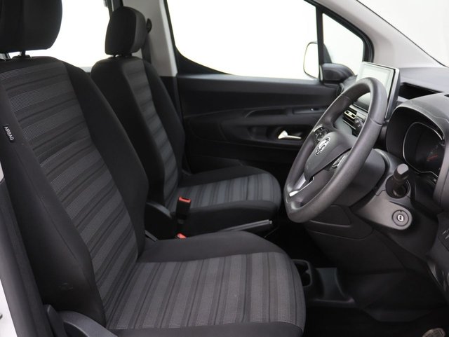 2019 Vauxhall Combo Life 1.5L Energy 5dr - Photo 12