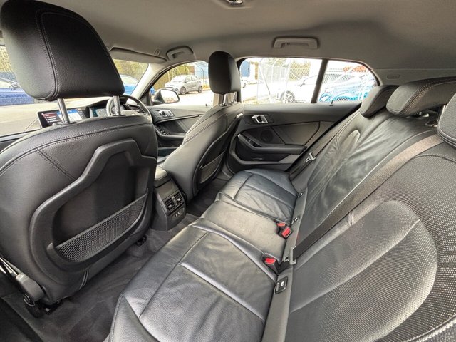 2023 BMW 1 SERIES - Photo 11