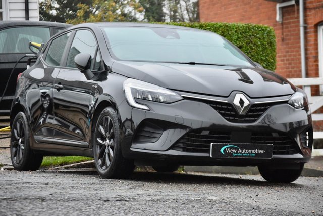 2021 71 Renault Clio 1.0 TCe Iconic Hatchback 5dr Petrol Manual Euro 6 (s/s) (90 ps)