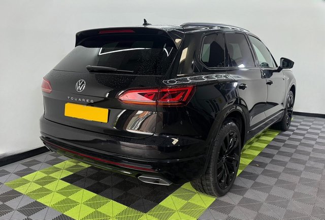 2023 VOLKSWAGEN TOUAREG - Photo 2