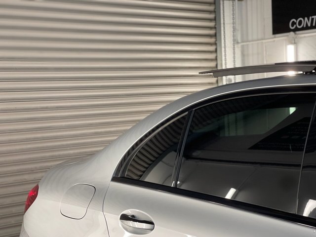 2020 MERCEDES-BENZ E-CLASS 2020 2.0 E220d AMG Line Night Edition (Premium Plus) Saloon 4dr Diesel G-Tronic+ Euro 6 (s/s) (194 ps) - Photo 10