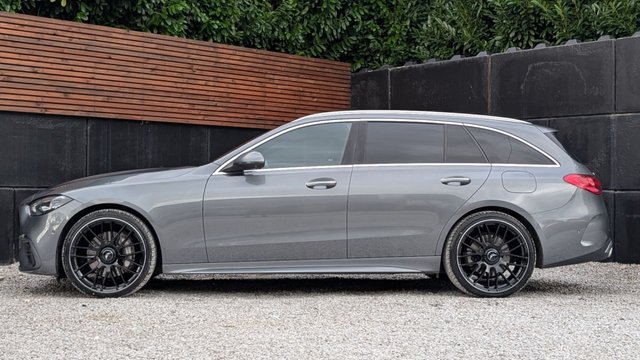 2022 MERCEDES-BENZ C-CLASS 2022 2.0 C300e 25.4kWh AMG Line (Premium Plus) Estate 5dr Petrol Plug-in Hybrid G-Tronic+ Euro 6 (s/s) (313 ps) - Photo 10