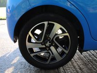 USED 2016 16 PEUGEOT 108 1.2 PureTech Allure Top! 5dr Petrol Manual Euro 6 (82 ps) www.suffolkcarcentre.co.uk - Located at Ilketshall