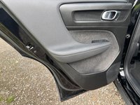 USED 2022 22 VOLVO XC40 1.5h T4 Recharge 10.7kWh Plus SUV 5dr Petrol Plug-in Hybrid Auto Euro 6 (s/s) (211 ps) 