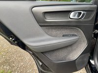 USED 2022 22 VOLVO XC40 1.5h T4 Recharge 10.7kWh Plus SUV 5dr Petrol Plug-in Hybrid Auto Euro 6 (s/s) (211 ps) 