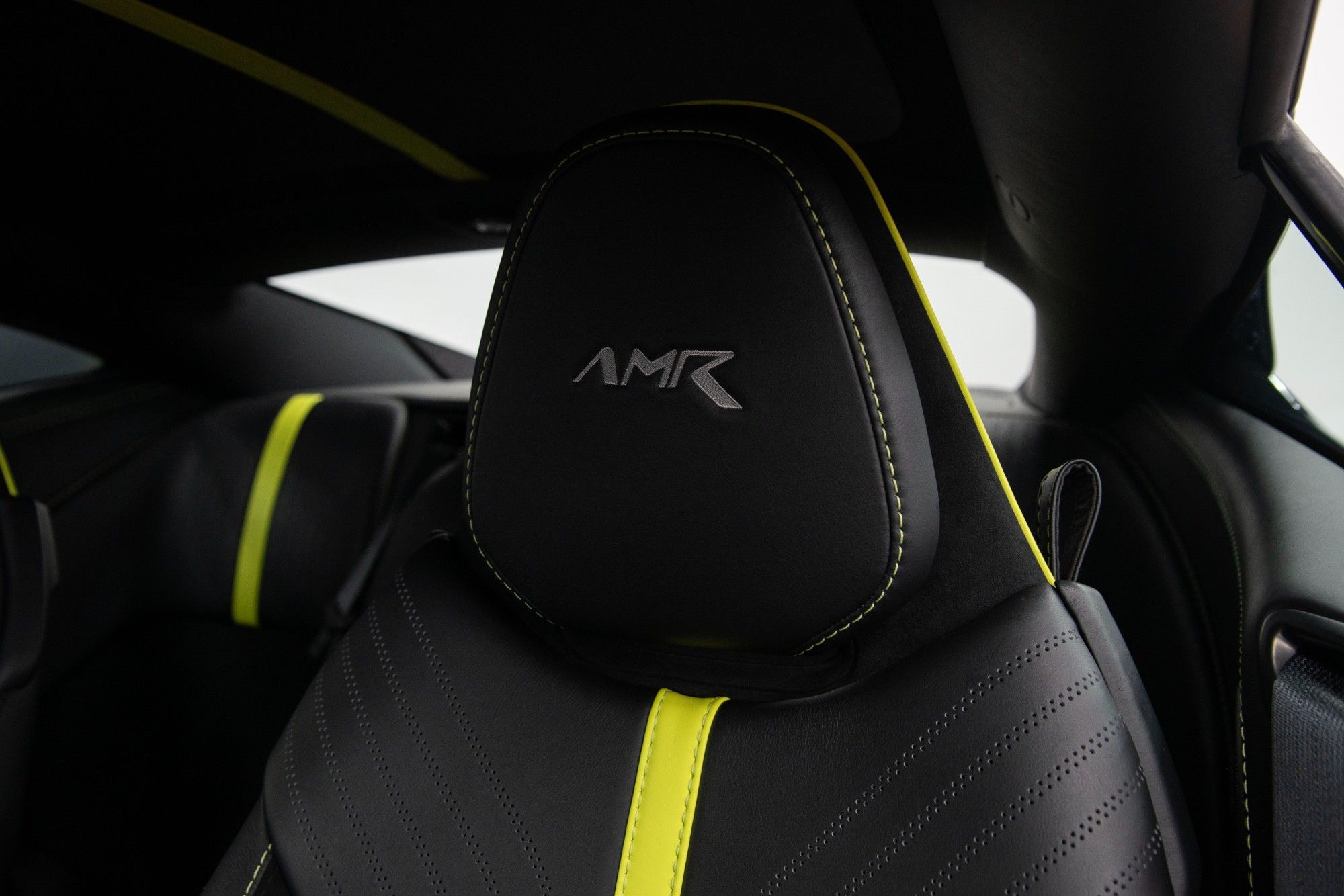 USED 2019 19 ASTON MARTIN DB11 5.2 V12 BiTurbo AMR Coupe  