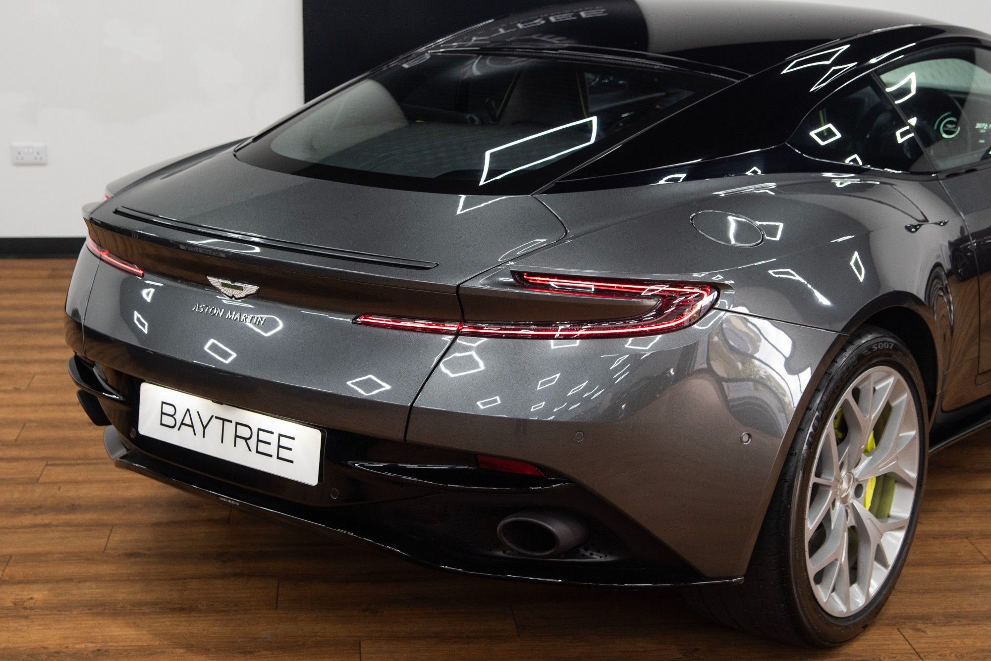 USED 2019 19 ASTON MARTIN DB11 5.2 V12 BiTurbo AMR Coupe  