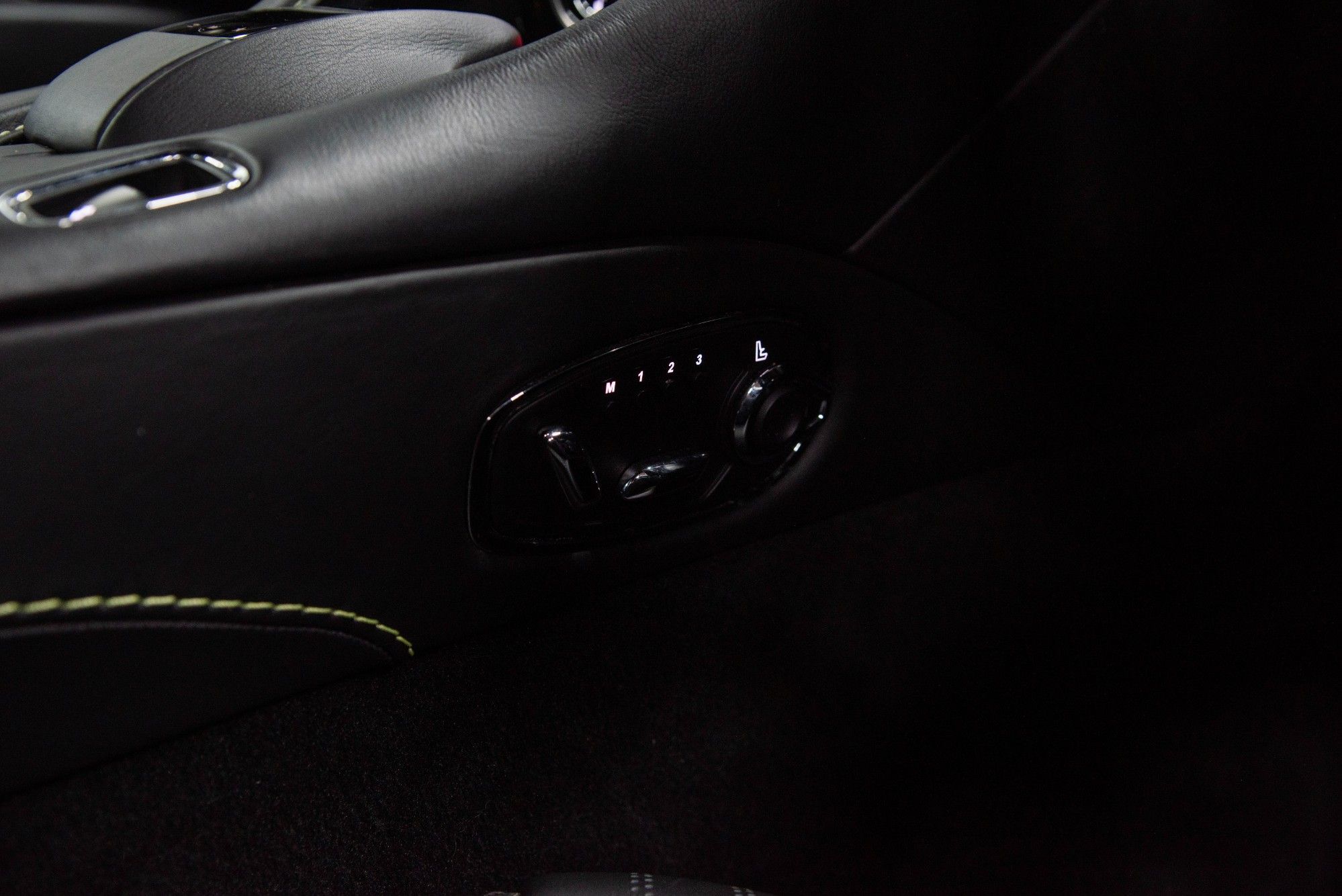 USED 2019 19 ASTON MARTIN DB11 5.2 V12 BiTurbo AMR Coupe  
