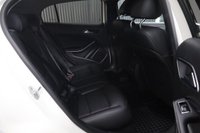 USED 2017 MERCEDES-BENZ GLA 2.1 GLA200d Sport SUV 5dr Diesel Manual Euro 6 (s/s) (136 ps) FULL SERVICE HISTORY / REVERSING CAMERA / FINANCE AVAILABLE