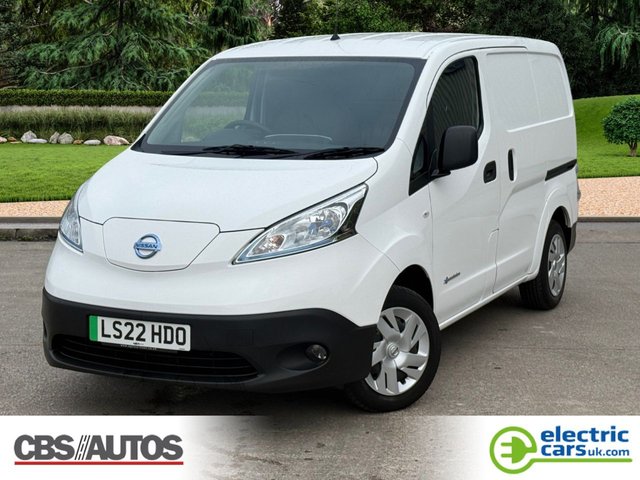 View our NISSAN e-NV200