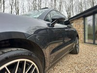 USED 2021 21 PORSCHE MACAN 2.0T SUV 5dr Petrol PDK 4WD Euro 6 (s/s) (245 ps) HUGE SPEC SPORTS CHRONO/PASM/PDLS/BOSE/FPSH