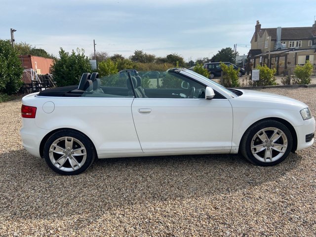 2010 AUDI A3 CABRIOLET - Photo 8