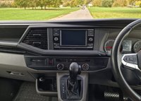 USED 2020 70 VOLKSWAGEN TRANSPORTER SHUTTLE 2.0 TDI SE Minibus Double Cab 5dr Diesel DSG SWB Euro 6 (s/s) (150 ps) FINANCE AVAILABLE