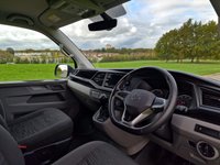 USED 2020 70 VOLKSWAGEN TRANSPORTER SHUTTLE 2.0 TDI SE Minibus Double Cab 5dr Diesel DSG SWB Euro 6 (s/s) (150 ps) FINANCE AVAILABLE