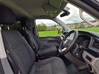 USED 2020 70 VOLKSWAGEN TRANSPORTER SHUTTLE 2.0 TDI SE Minibus Double Cab 5dr Diesel DSG SWB Euro 6 (s/s) (150 ps) FINANCE AVAILABLE