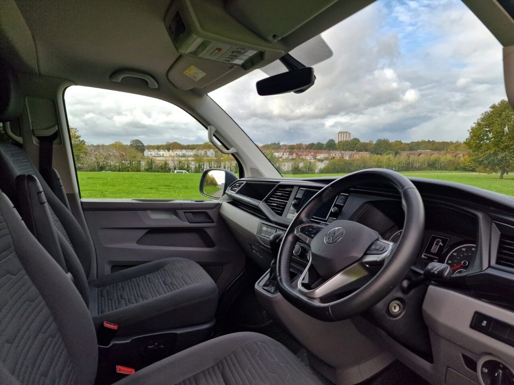 USED 2020 70 VOLKSWAGEN TRANSPORTER SHUTTLE 2.0 TDI SE Minibus Double Cab 5dr Diesel DSG SWB Euro 6 (s/s) (150 ps) FINANCE AVAILABLE