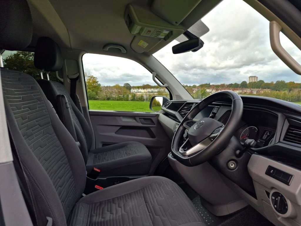 USED 2020 70 VOLKSWAGEN TRANSPORTER SHUTTLE 2.0 TDI SE Minibus Double Cab 5dr Diesel DSG SWB Euro 6 (s/s) (150 ps) FINANCE AVAILABLE
