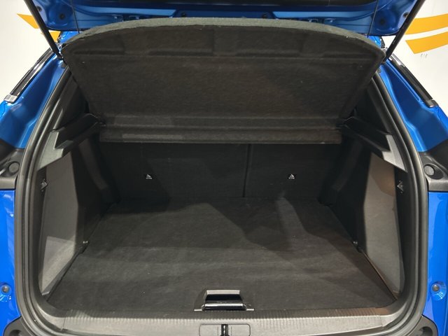 2022 Peugeot E-2008 - Photo 12