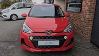 USED 2019 19 HYUNDAI I10 1.2 Premium SE Hatchback 5dr Petrol Auto Euro 6 (87 ps) *** ONE LADY OWNER - SAT NAV - CHEAP TO RUN ***