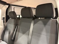 USED 2018 18 VOLKSWAGEN TRANSPORTER 2.0 TDI T28 BlueMotion Tech Highline Camper 5dr Diesel Manual FWD SWB Euro 6 (s/s) (102 ps) Registered V5 Motor Caravan Super  Low Mileage 27832 Miles , Extremely well maintained and cared for Pop Roof, Hob Grill, 5 Belted Seats , Cruise Control