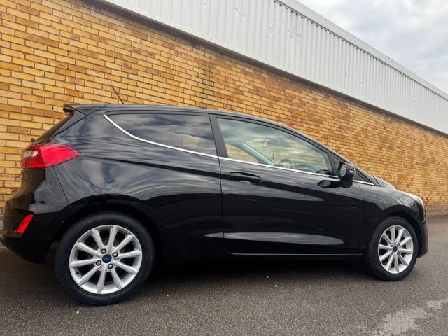 2018 Ford Fiesta 1L Titanium 3dr - Photo 3