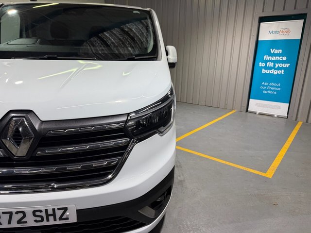 2022 RENAULT TRAFIC - Photo 11