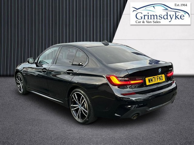 View our BMW 3 SERIES
