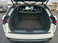 USED 2019 19 LAND ROVER RANGE ROVER VELAR 2.0 D240 R-Dynamic SE SUV 5dr Diesel Auto 4WD Euro 6 (s/s) (240 ps) A LOVELY ADDITION TO OUR FORECOURT FINISHED IN HUGELY POPULAR WHITE PAINT+4 WHEEL DRIVE+SERVICE HISTORY+DIESEL+AUTOMATIC+ULEZ COMPLIANT+PRIVACY GLASS+HALF LEATHER INTERIOR+SATELLITE NAVIGATION+PARK ASSIST+CLIMATE CONTROL+20 INCH ALLOY WHEELS+CALL NOW TO SPEAK TO OUR EXPERIENCED SALES ADVISORS+DONT MISS OUT+READY TO DRIVE AWAY TODAY!!!!!!!!!!!!!!!!!!!!!!!!!!!!!!!!!