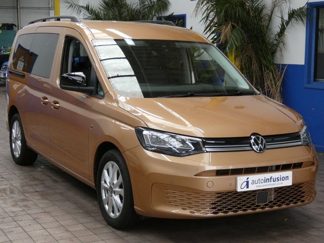 2022 M Volkswagen Caddy Maxi 2.0 TDI Life MPV 5dr Diesel DSG Euro 6 (s/s) (122 ps)