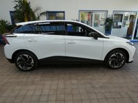 USED 2023 73 MG Mg4 64kWh Trophy Long Range Hatchback 5dr Electric Auto (203 ps) SAT NAV PART LEATHER HEATED SEATS REAR VIEW CAMERA CRUISE CONTROL PARKING SENSORS 2 OWNERS EXCELLENT SERVICE HISTORY WARRANTY