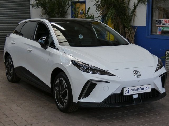 2023 73 MG MG4 64kWh Trophy Long Range Hatchback 5dr Electric Auto (203 ps)