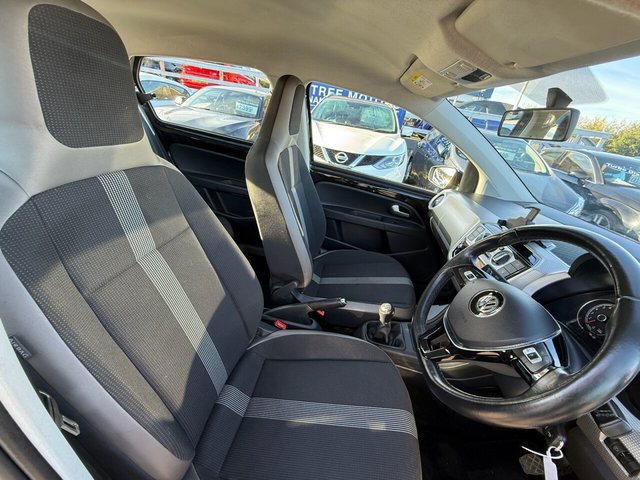 2020 VOLKSWAGEN UP! - Photo 3
