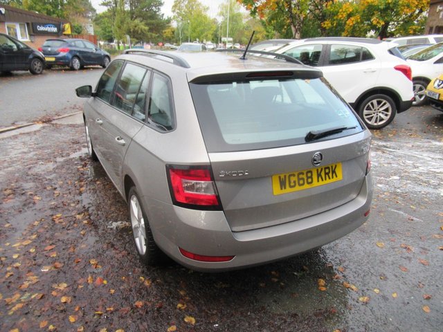 2018 SKODA FABIA 1.0 TSI SE L Estate 5dr Petrol DSG Euro 6 (s/s) (110 ps) - Photo 9