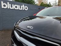 USED 2018 18 KIA STONIC 1.0 T-GDi First Edition SUV 5dr Petrol Manual Euro 6 (s/s) (118 bhp) Climate control A/C, Part leather interior, Heated Seats, Heated Steering Wheel, Satellite navigation, Cruise control, Bluetooth connectivity for calls and music, Voice control, USB & AUX input, Lane departure warning, Auto wipers, Auto dimming rearview mirror, Power folding wingmirrors, Rear tinted windows, DAB radio, LED daytime running lights, Rear parking camera, Rear parking sensors, Auto Headlights, Apple Car Play, Android Auto.