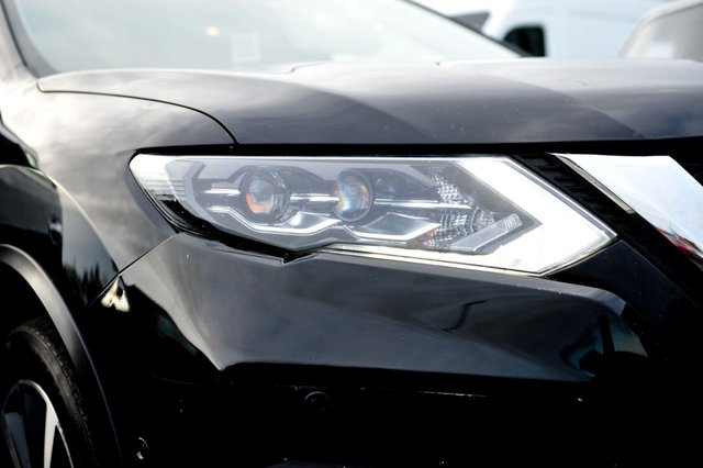 2017 NISSAN X-TRAIL - Photo 2