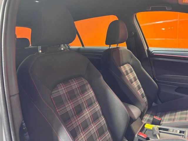 2019 VOLKSWAGEN GOLF 2.0 TSI GPF GTI Performance Hatchback 5dr Petrol DSG Euro 6 (s/s) (245 ps) Dynaudio "Excite" Soundpack. - Photo 12