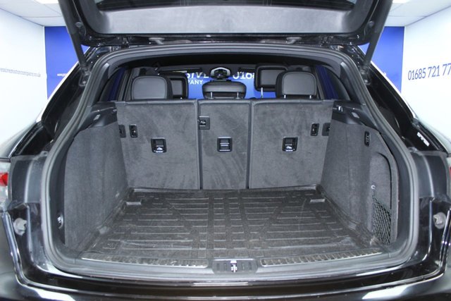 2019 PORSCHE MACAN - Photo 12