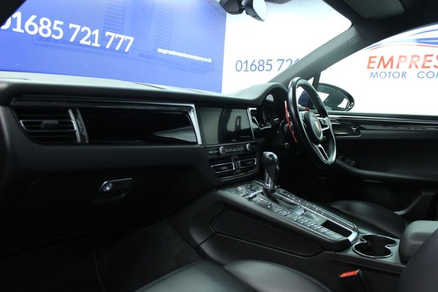 2019 PORSCHE MACAN - Photo 10