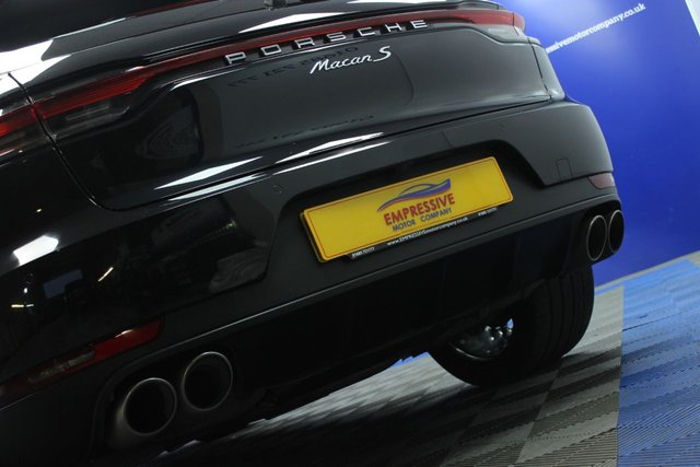 2019 PORSCHE MACAN - Photo 5