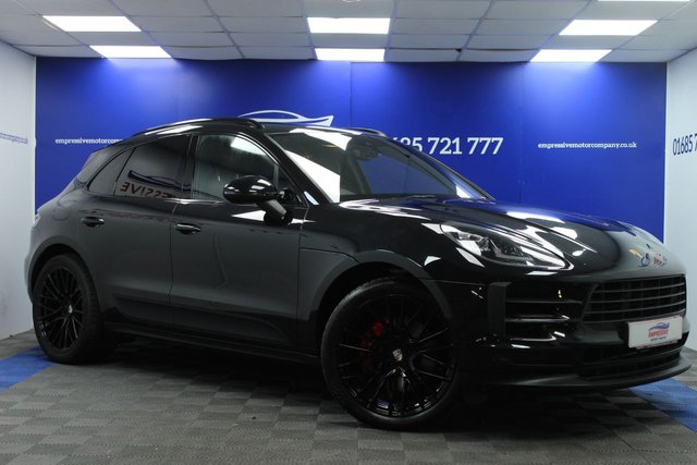 2019 PORSCHE MACAN - Photo 2