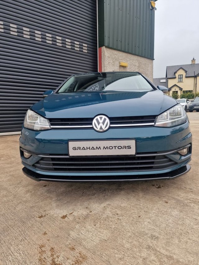 View our VOLKSWAGEN GOLF