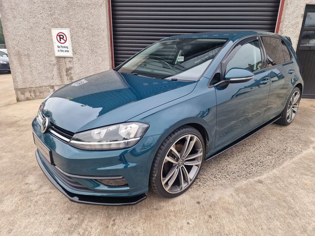 View our VOLKSWAGEN GOLF