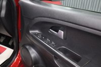 USED 2014 14 KIA VENGA 1.6 CRDi EcoDynamics 3 MPV 5dr Diesel Manual Euro 5 (s/s) (Sat Nav) (114 bhp) ONE OWNER FROM NEW / LOW MILEAGE / FINANCE AVAILABLE