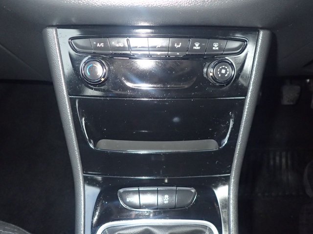 2016 VAUXHALL ASTRA 1.4i Turbo SRi Hatchback 5dr Petrol Manual Euro 6 (150 ps) - Photo 11