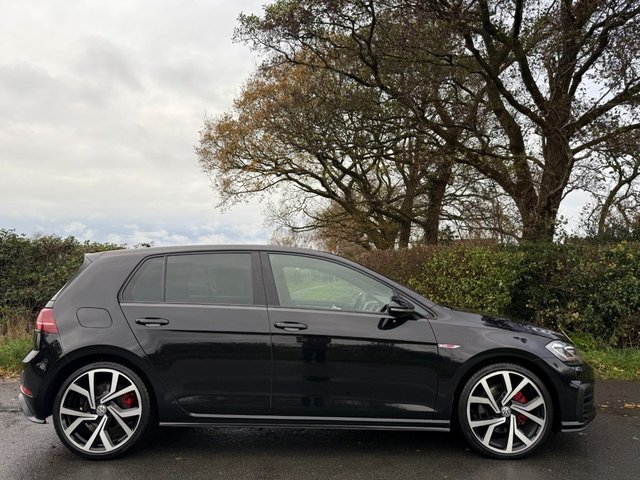 2017 VOLKSWAGEN GOLF - Photo 5