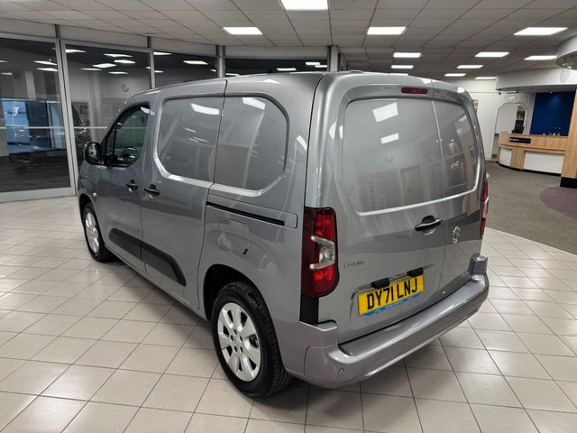 2021 Vauxhall Combo 1.5L Griffin 4dr - Photo 6